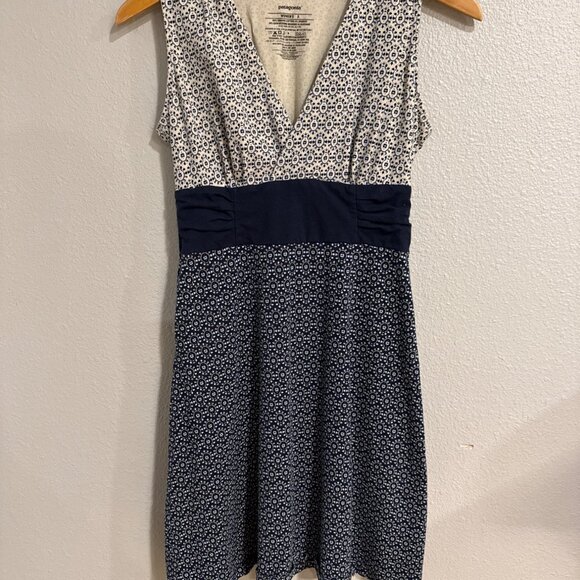 Patagonia Women's Sleeveless Dress Floral V-Neck Size Small - Picture 1 of 7